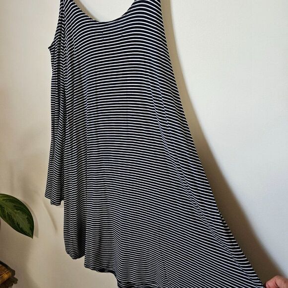EUC ABERCROMBIE & FITCH STRIPED COLD SHOULDER TANK SHORT DRESS BELL SLEEVES SZ M - Picture 7 of 12